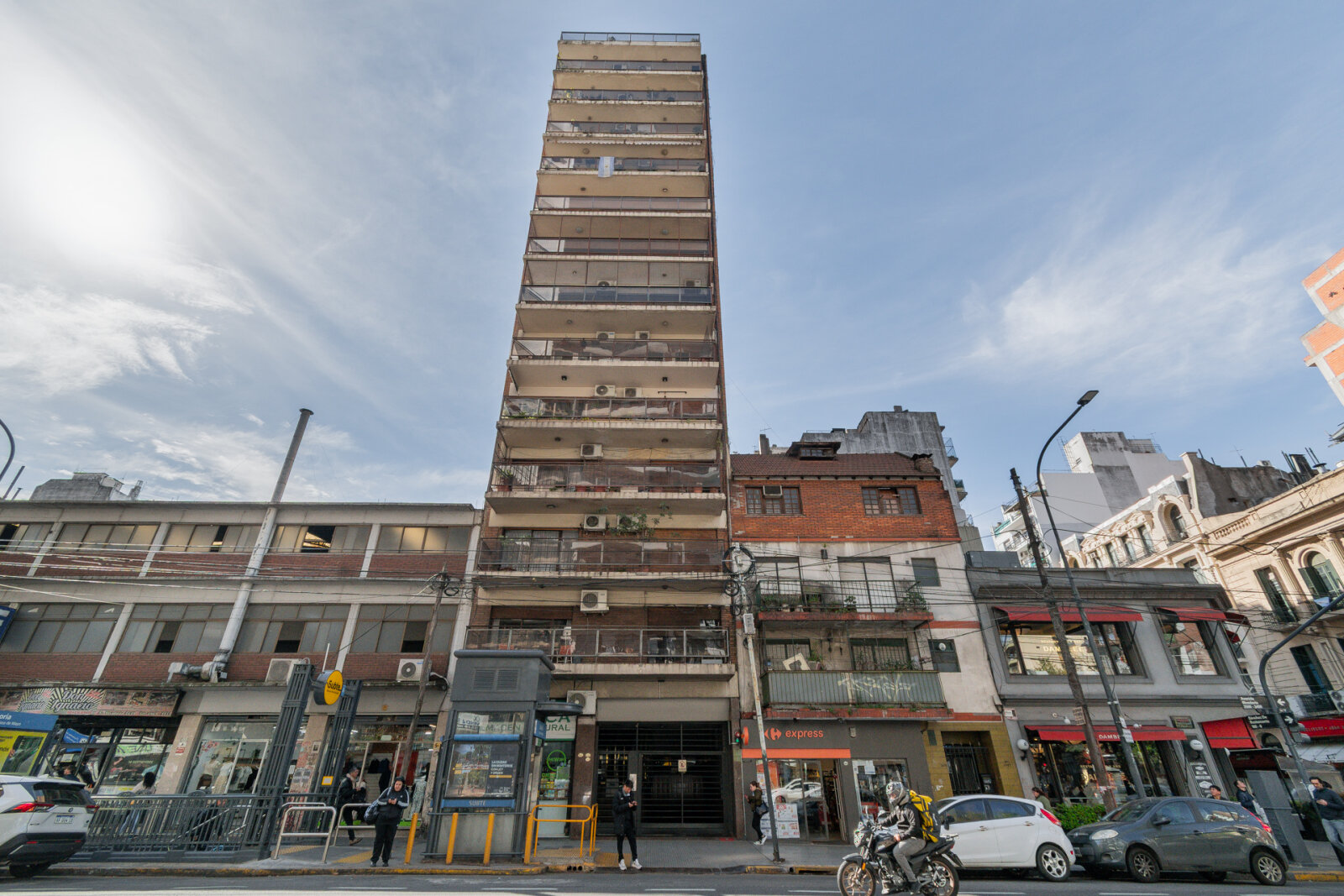 4 Ambientes Al Frente Con Cochera · Subte En La Puerta · En Venta · Almagro - 30