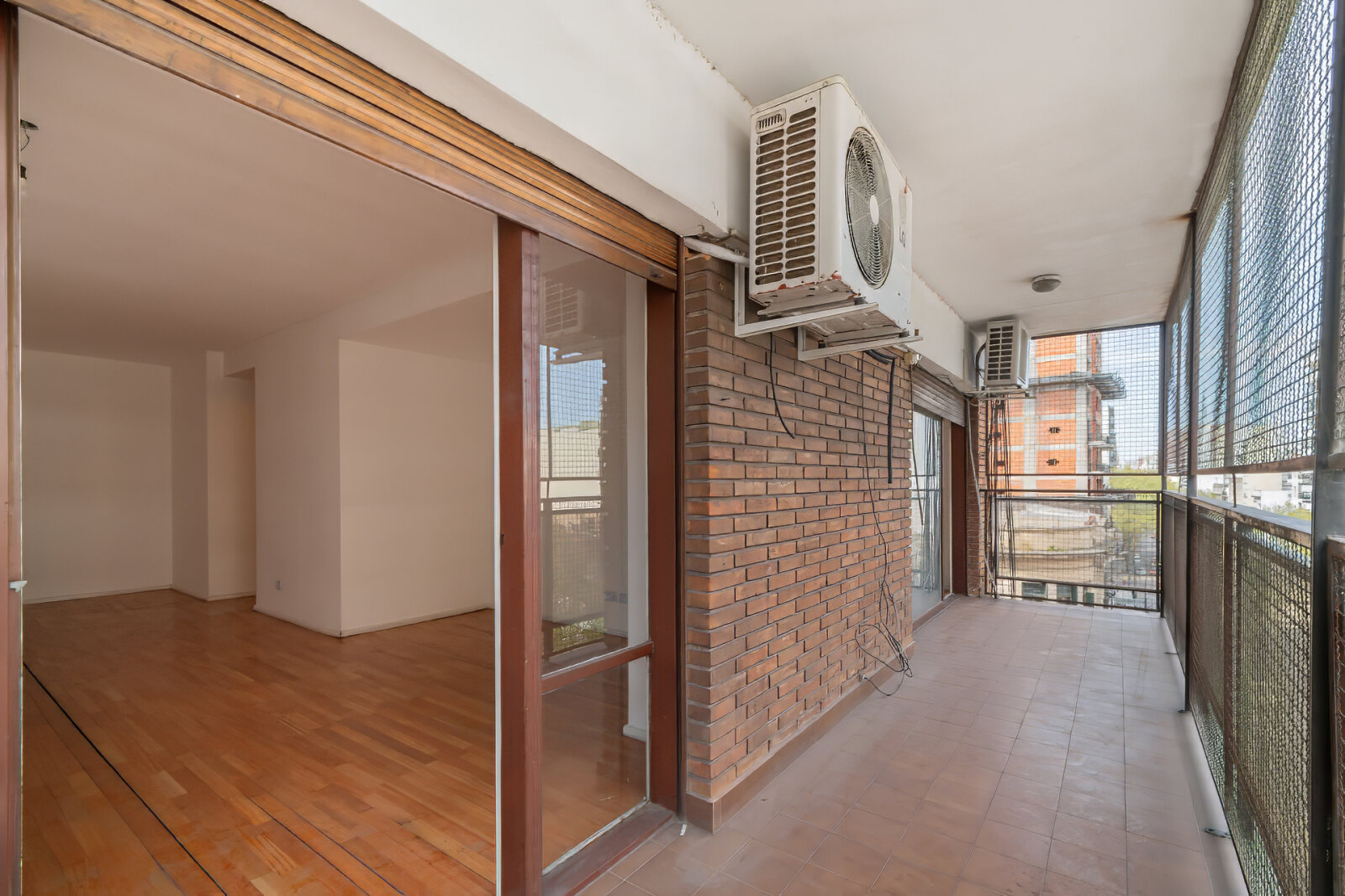 4 Ambientes Al Frente Con Cochera · Subte En La Puerta · En Venta · Almagro — foto 8