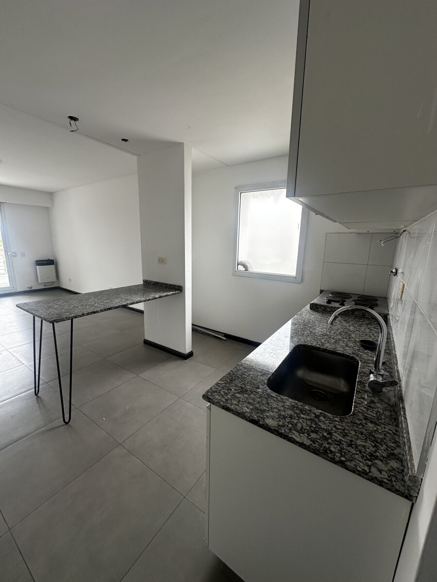 Alquiler monoambiente Pasco 379 piso 6 con balcon — foto 4