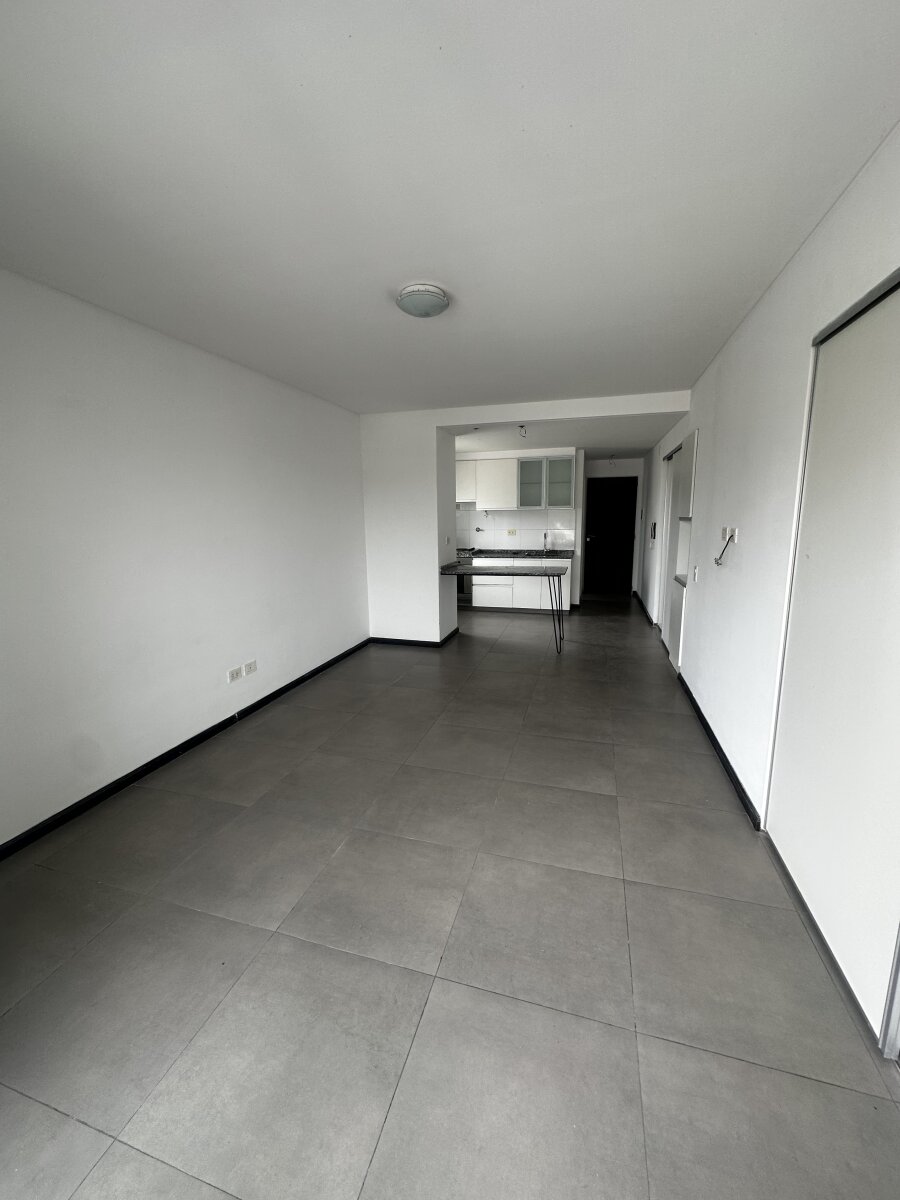 Alquiler monoambiente Pasco 379 piso 6 con balcon — foto 3