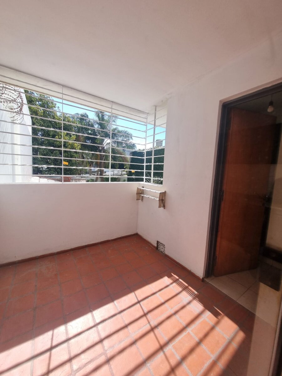 Alquilo B° Alta Cordoba (mejor zona) — foto 9