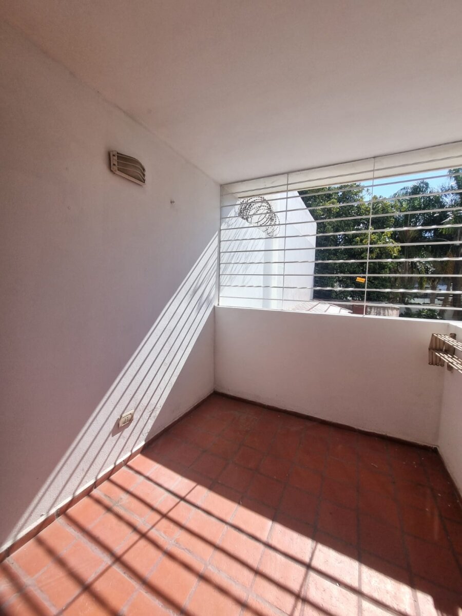 Alquilo B° Alta Cordoba (mejor zona) — foto 8