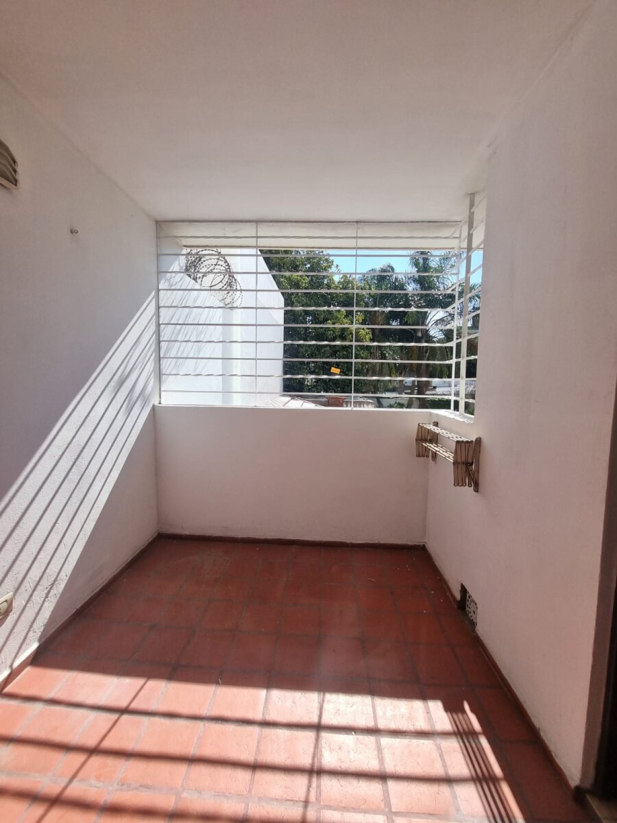 Alquilo B° Alta Cordoba (mejor zona) — foto 7