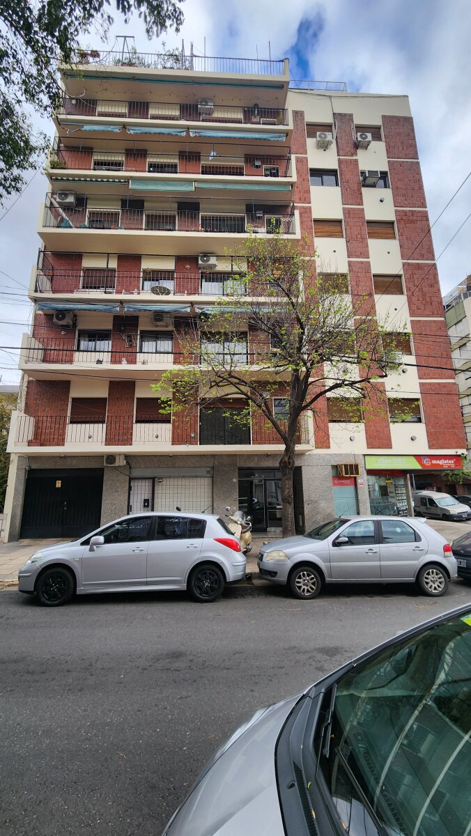 DEPARTAMENTO . FRENTE . LUMINOSO. BALCÓN VISTA LIBRE - 16