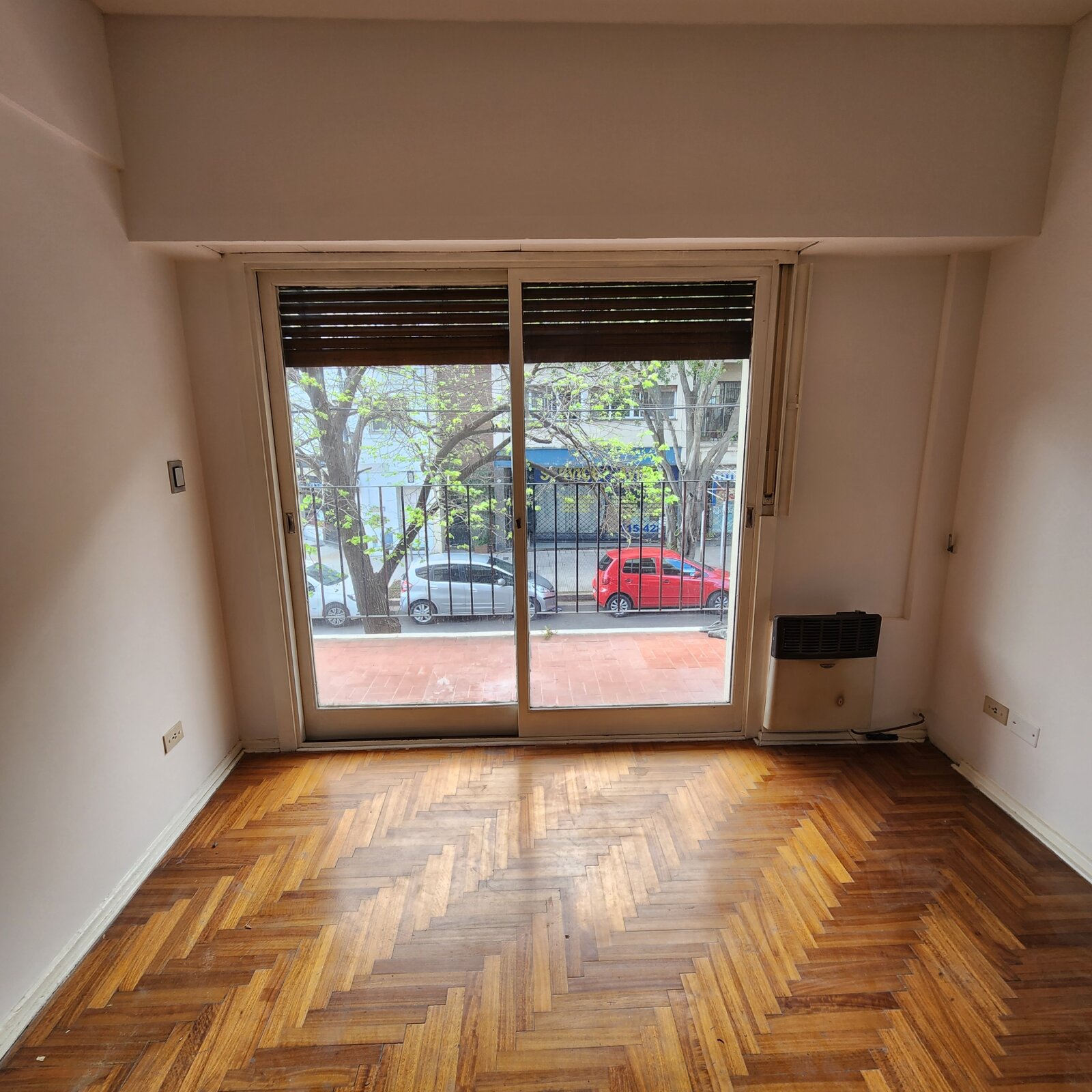 DEPARTAMENTO . FRENTE . LUMINOSO. BALCÓN VISTA LIBRE — foto 4