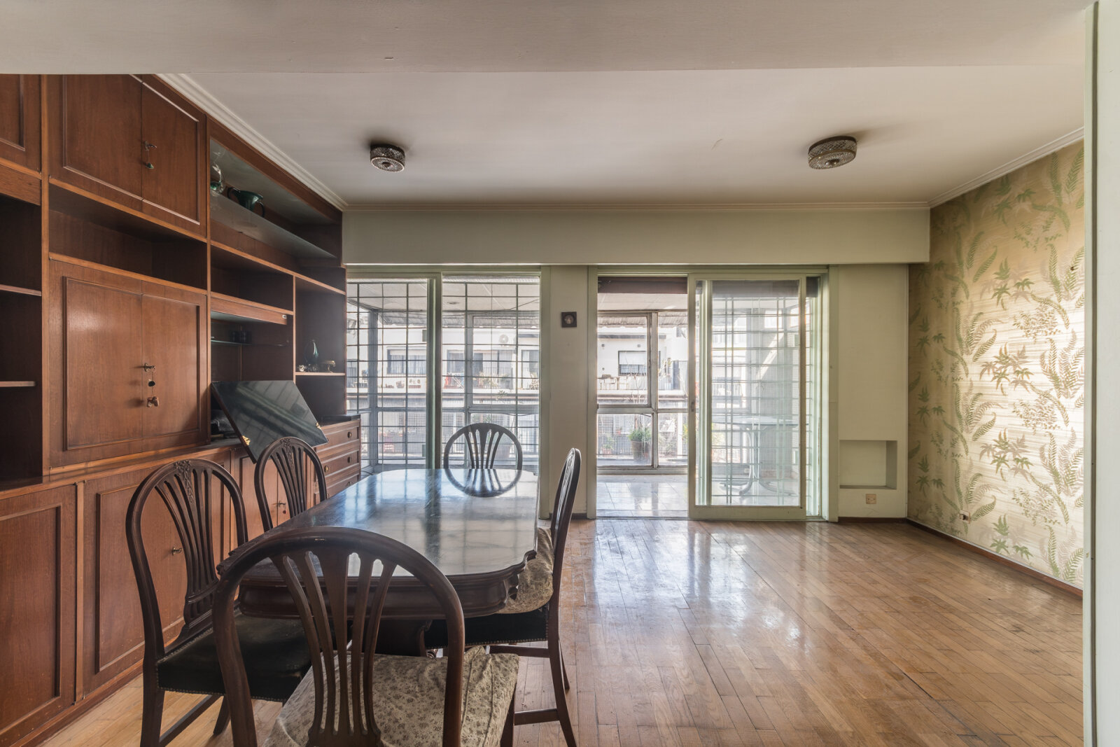 Departamento de dos ambientes con cochera y balcón aterrazado — foto 6