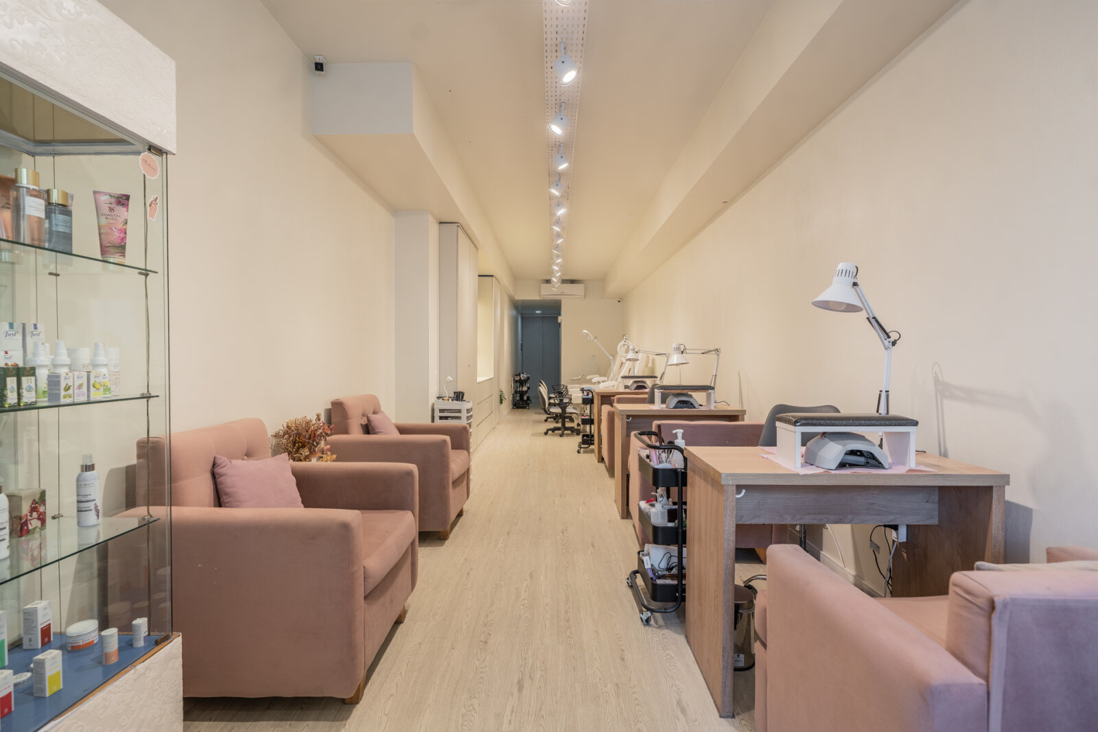 Venta local comercial Av. Córdoba · Vidriera · Con renta - 2