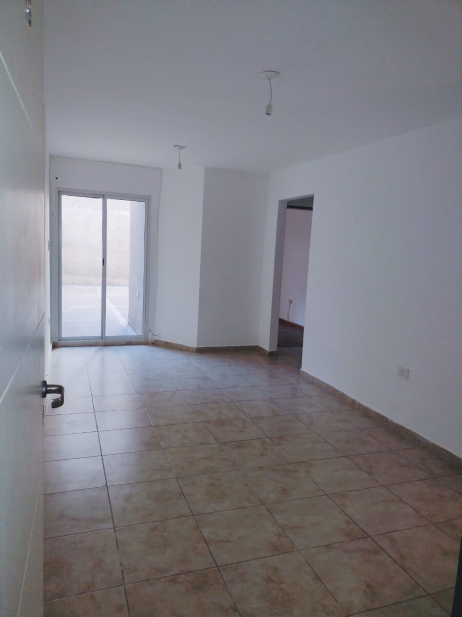 ¡DEPARTAMENTO EN ALQUILER EN BARRIO ALBERDI! | 1 DORM. CON PATIO — foto 2