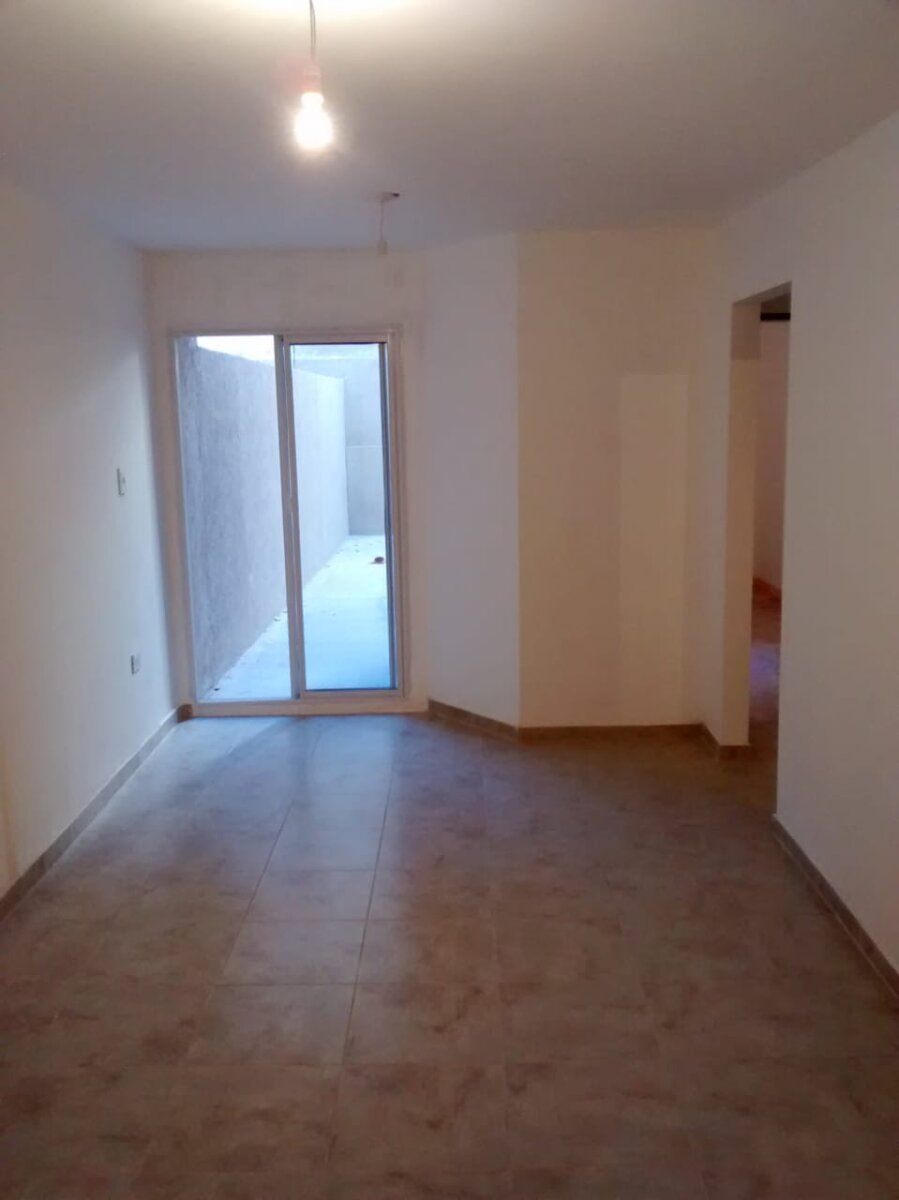 ¡DEPARTAMENTO EN ALQUILER EN BARRIO ALBERDI! | 1 DORM. CON PATIO