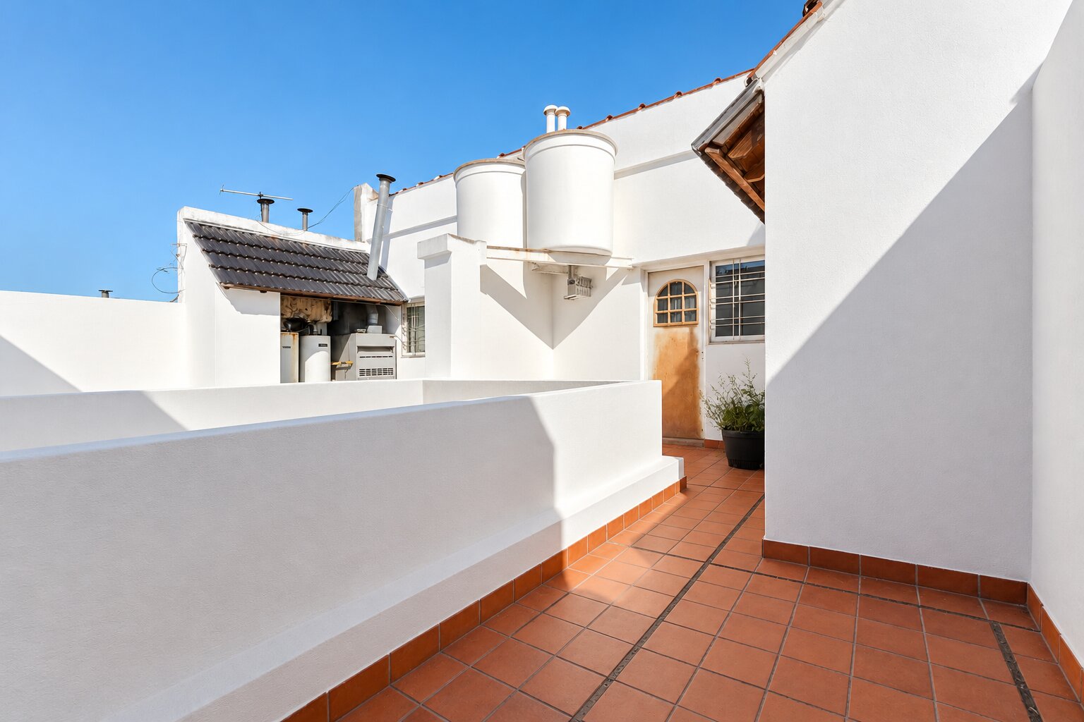 Oportunidad TRIPLEX!!! 5 AMB con PISCINA Y COCHERAS en Pque Chacabuco!! - 37
