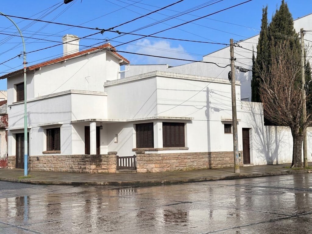 CASA 3 AMBIENTES CON JARDIN APTA CRÉDITO