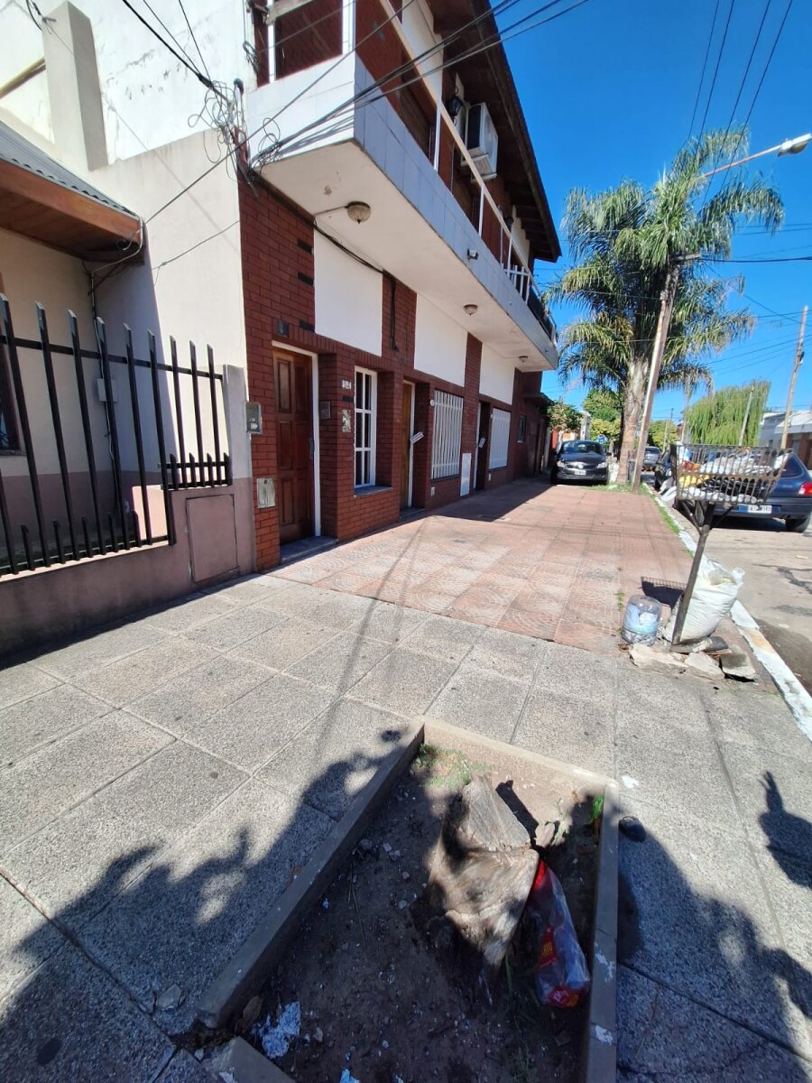 ALQUILO DEPTO 2 AMB. C/TERRAZA SAN JUSTO