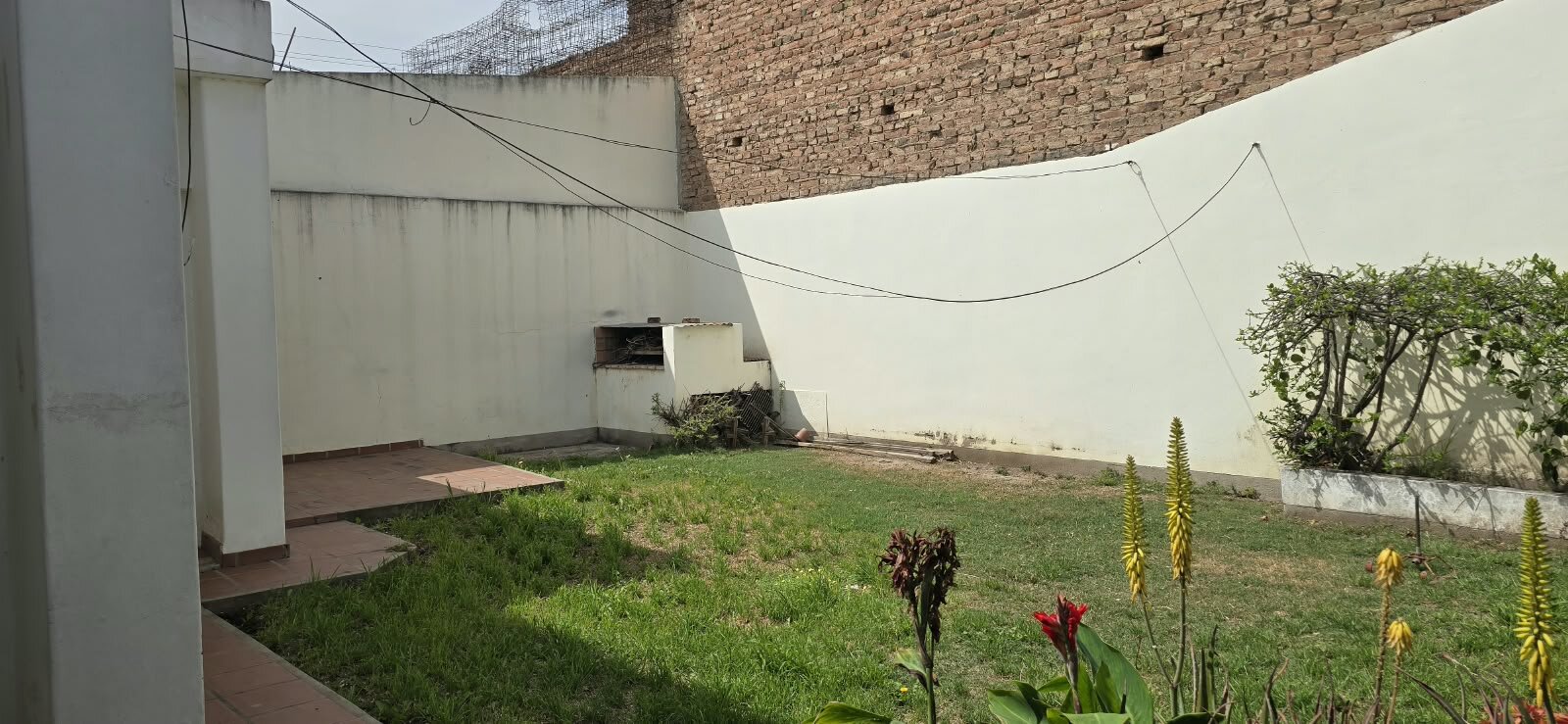 CASA DOS DORMITORIOS B° EL CABILDO — foto 11