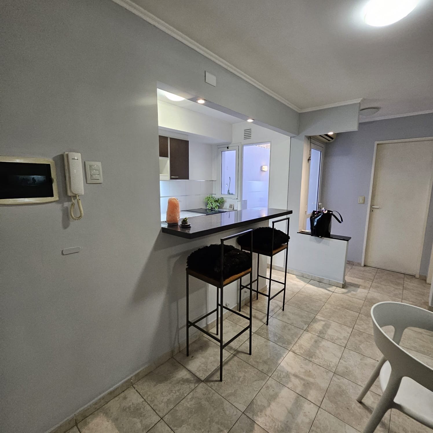 Departamento Amoblado - 1 dormitorio - Zona Centro — foto 3