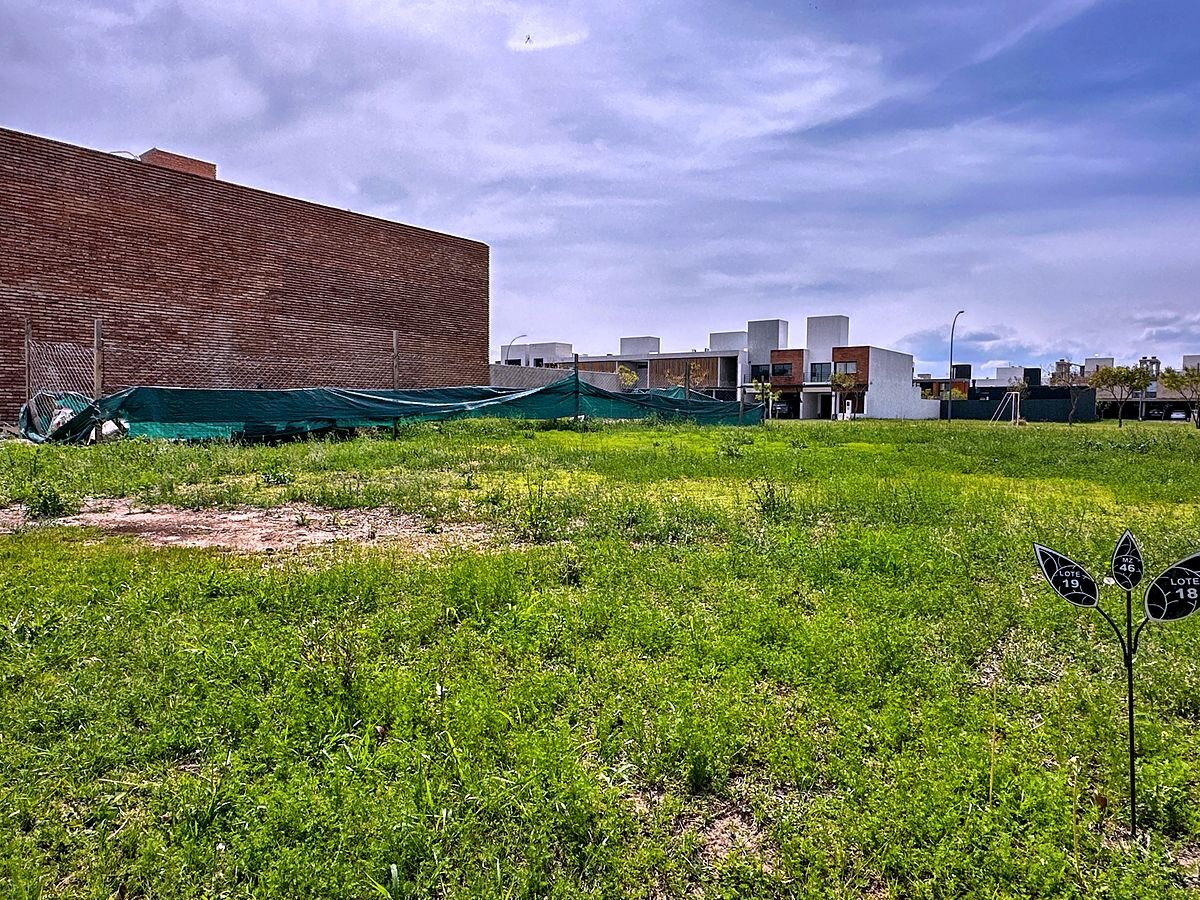 Lote en venta 360 m² apto dúplex en barrio cerrado La Luisita, Zona Sur - 5