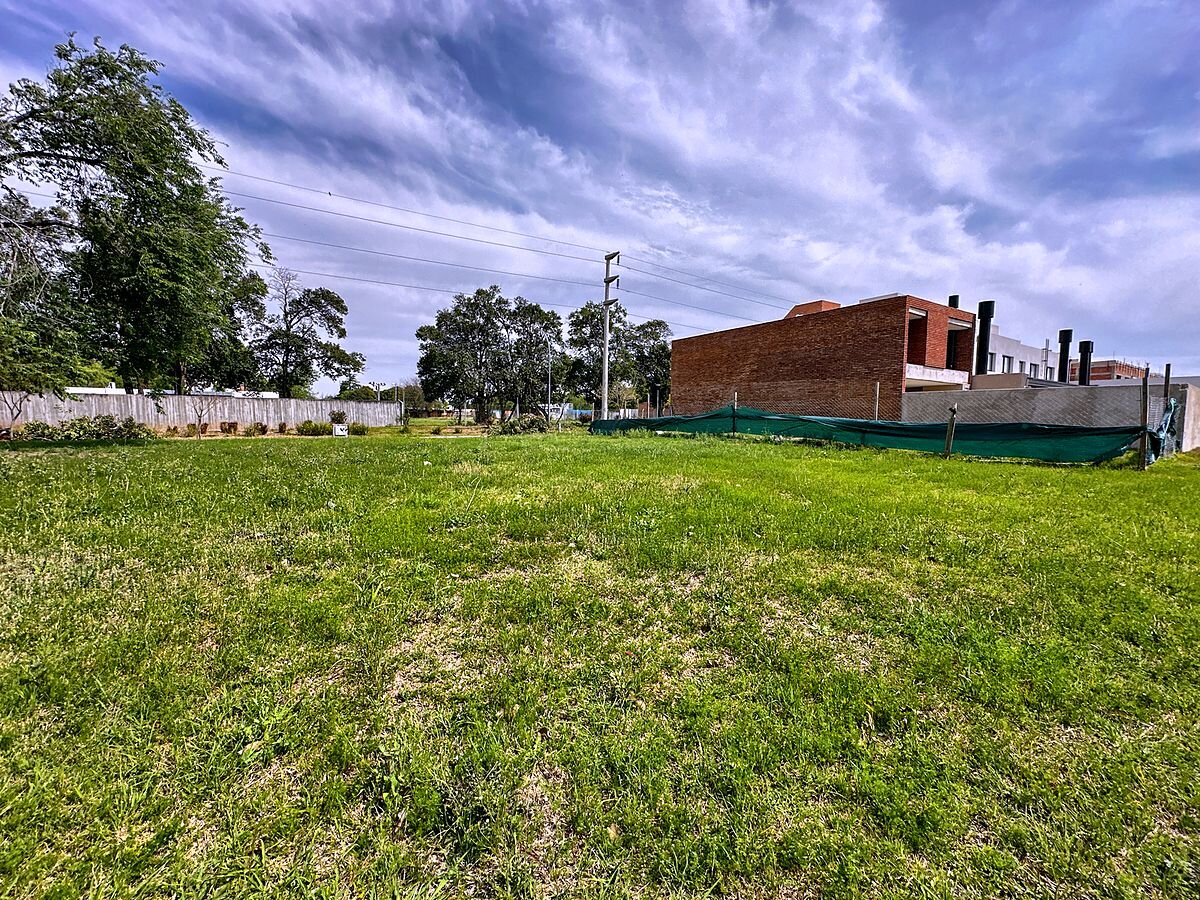 Lote en venta 360 m² apto dúplex en barrio cerrado La Luisita, Zona Sur - 3