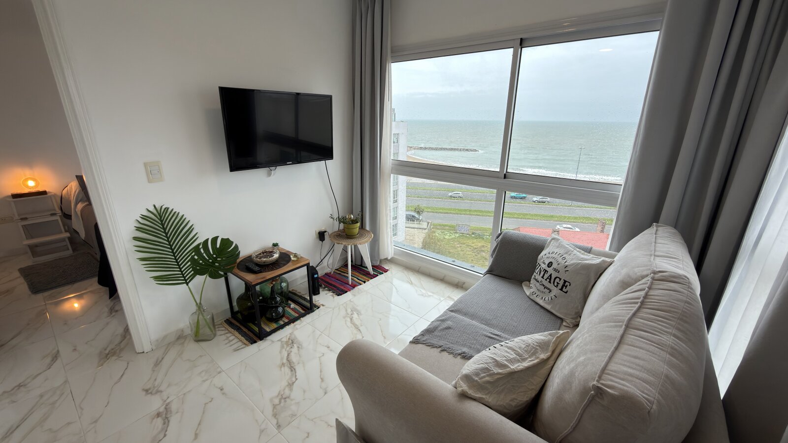 2 AMBIENTES PREMIUM AL FRENTE CON VISTA AL MAR - Parque Luro — foto 4