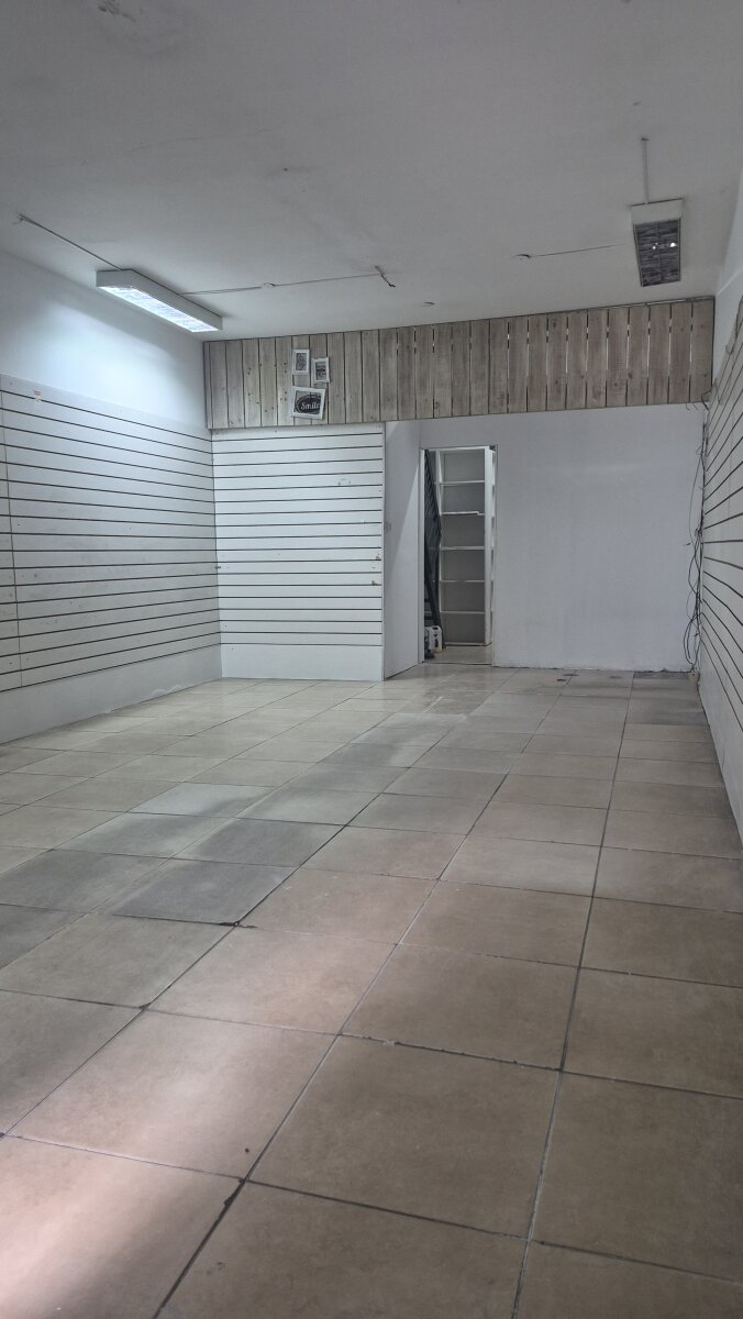 Alquiler local Italia 1030 - 2
