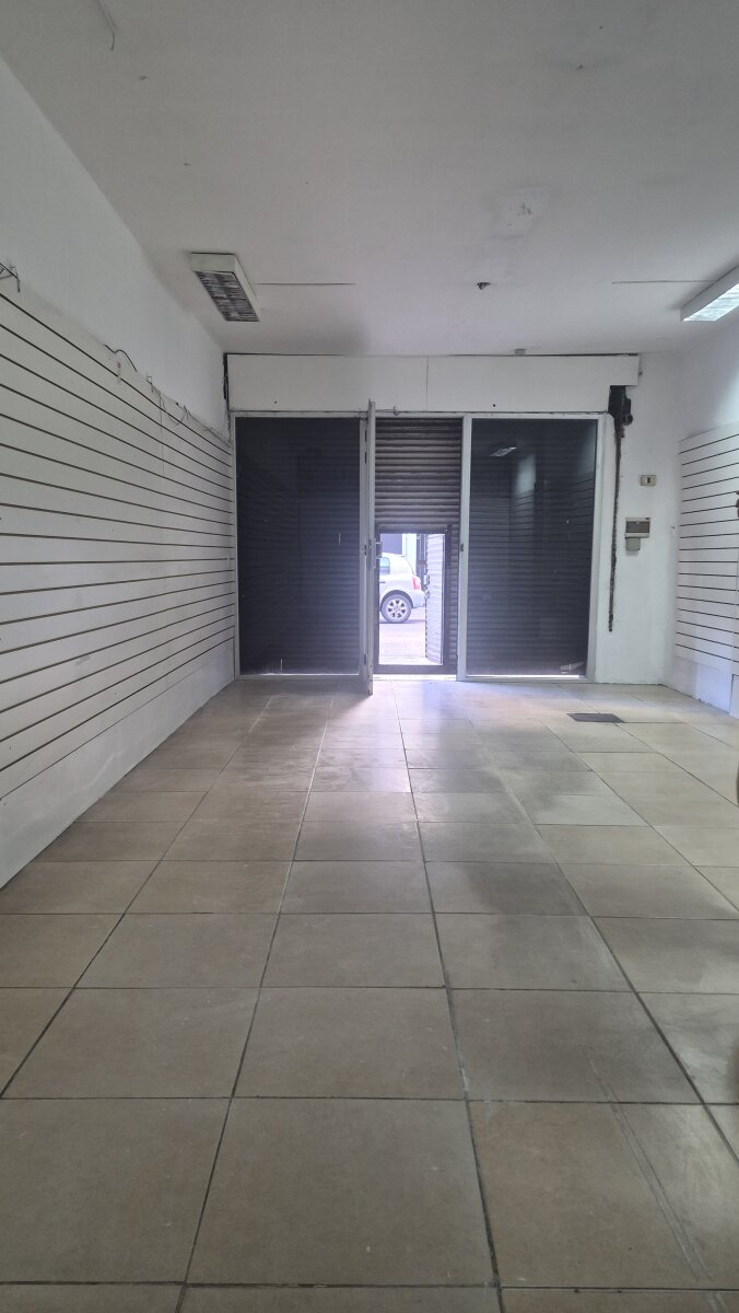 Alquiler local Italia 1030 - 4