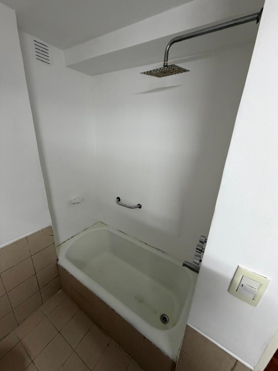 VENTA DPTO 3 DORMITORIOS CON COCHERA - FRENTE A PLAZA ESPAÑA - Imagen 5