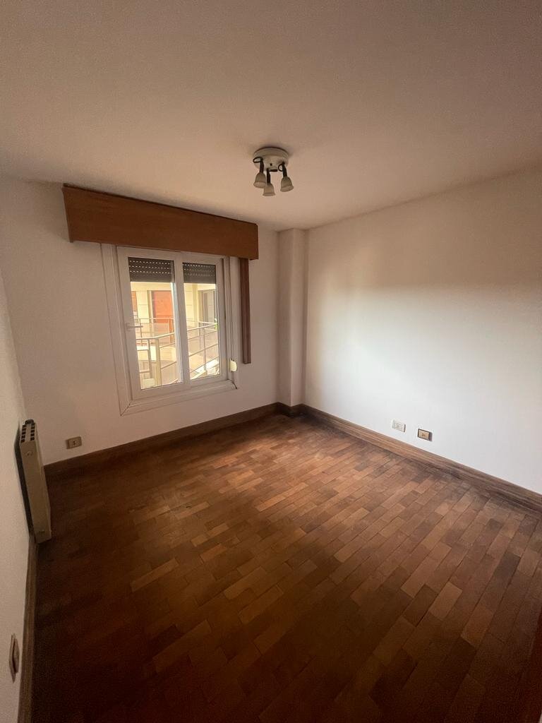 VENTA PISO 3 DORMITORIOS + SERVICIO CON COCHERA - POETA LUGONES - Imagen 3