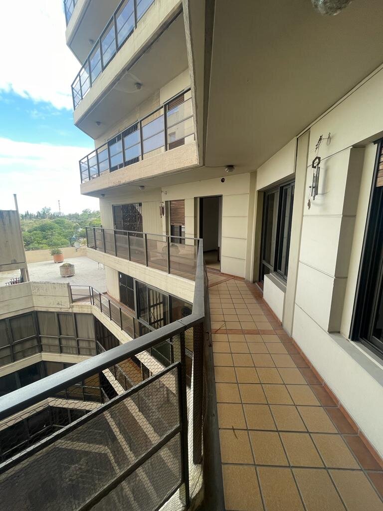 VENTA PISO 3 DORMITORIOS + SERVICIO CON COCHERA - POETA LUGONES - Imagen 10