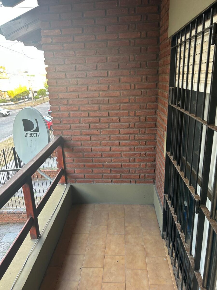 Duplex 2 ambientes con partio y cochera Santa Teresita 4 cuadras del mar - 25