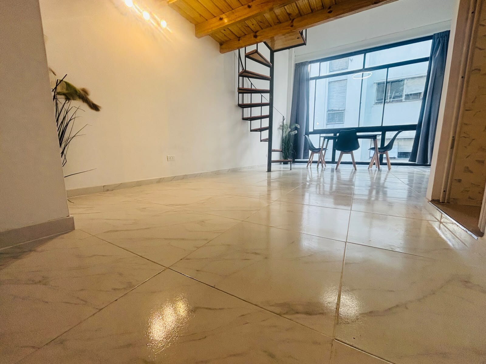 Se vende un agradable departamento tipo Loft refaccionado a nuevo - San Nicolas — foto 3