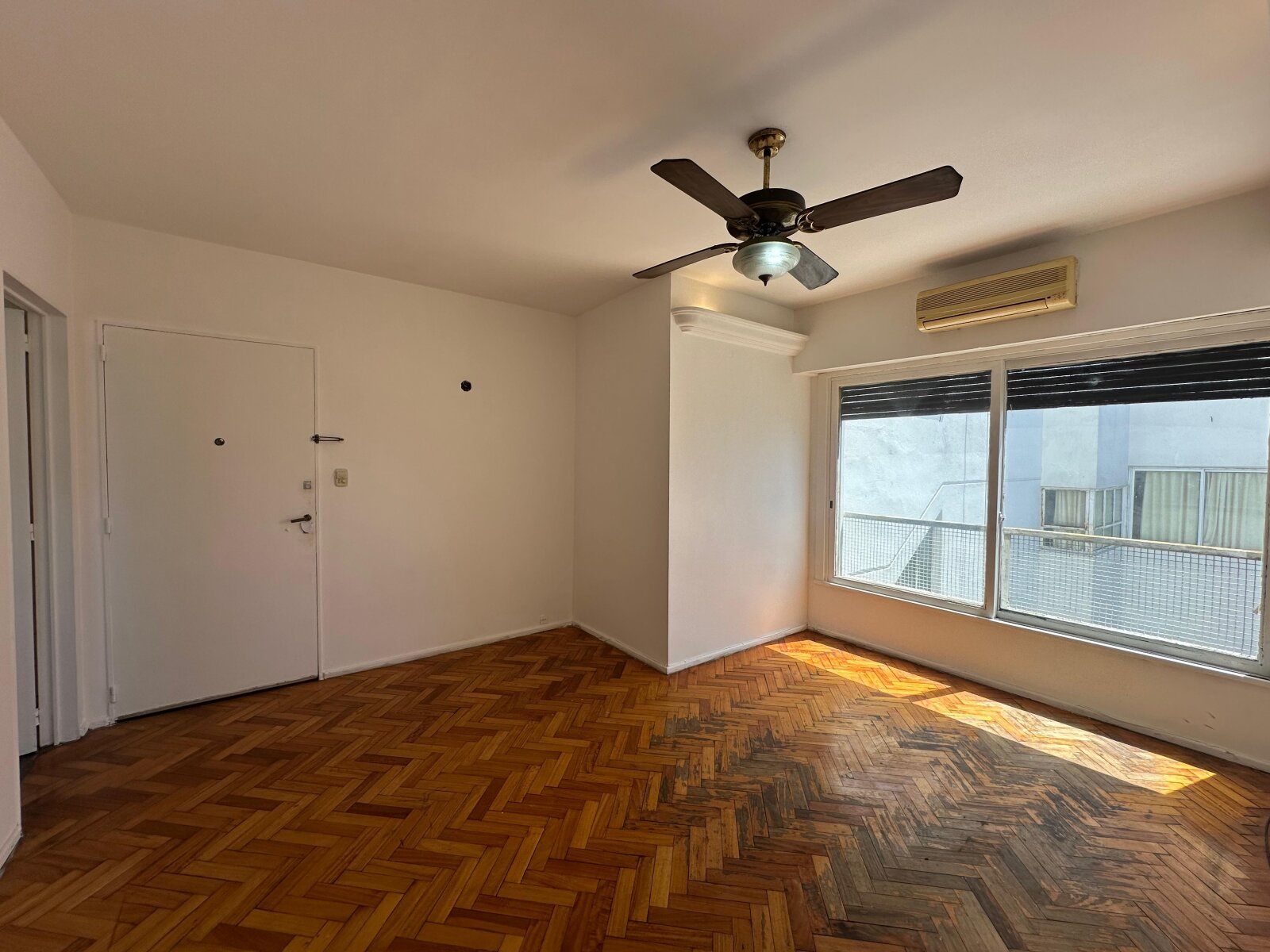 Departamento de 2 Amb. en Venta en Almagro