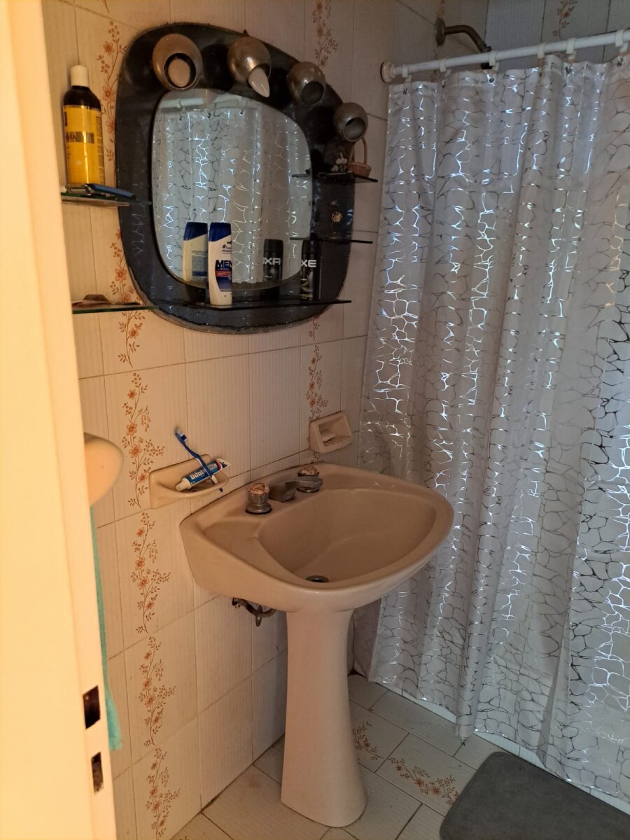 Casa 3 ambientes con fondo y cochera Lanus Este — foto 9