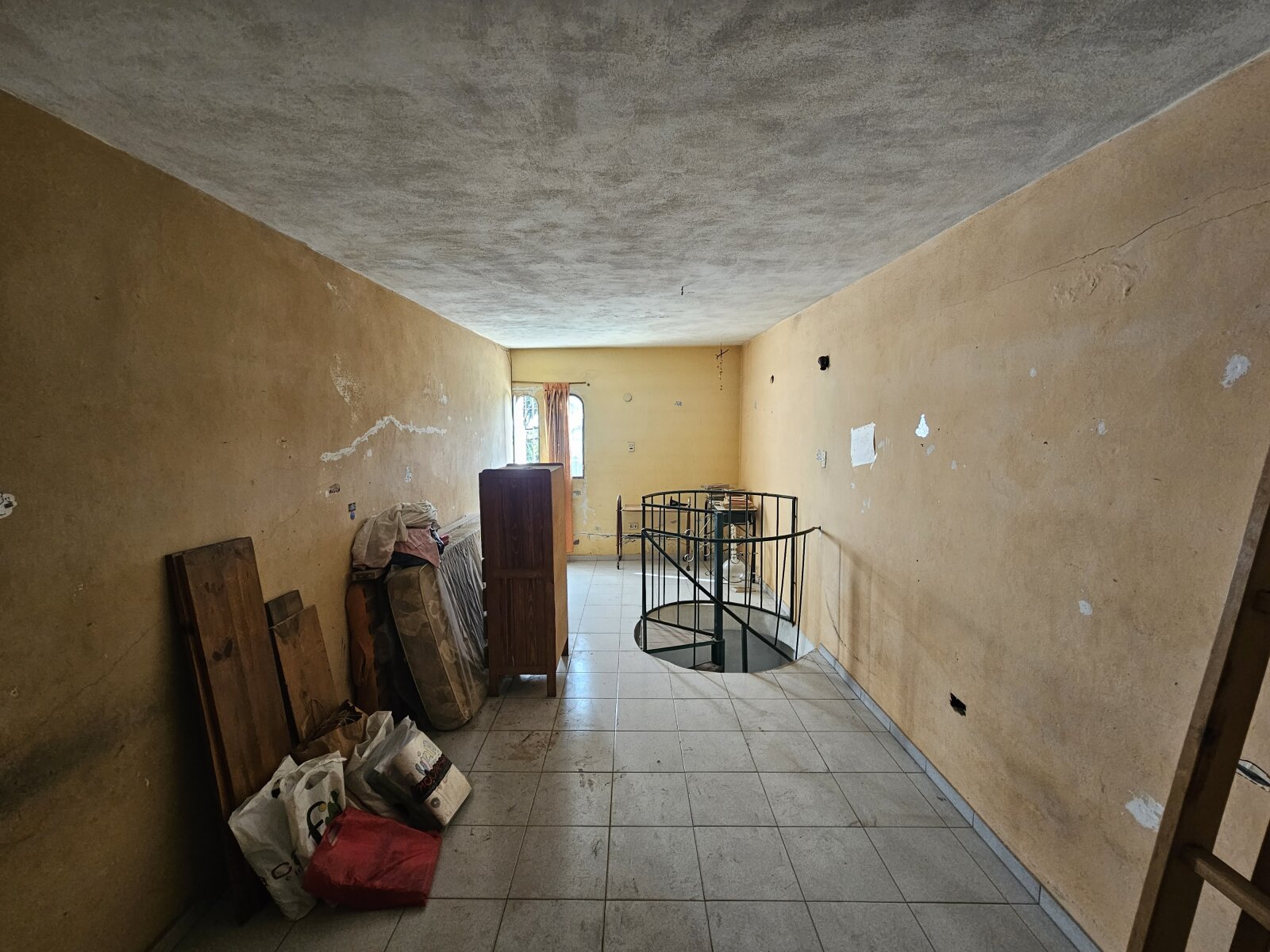 Casa a refaccionar en linda zona para inversión — foto 7