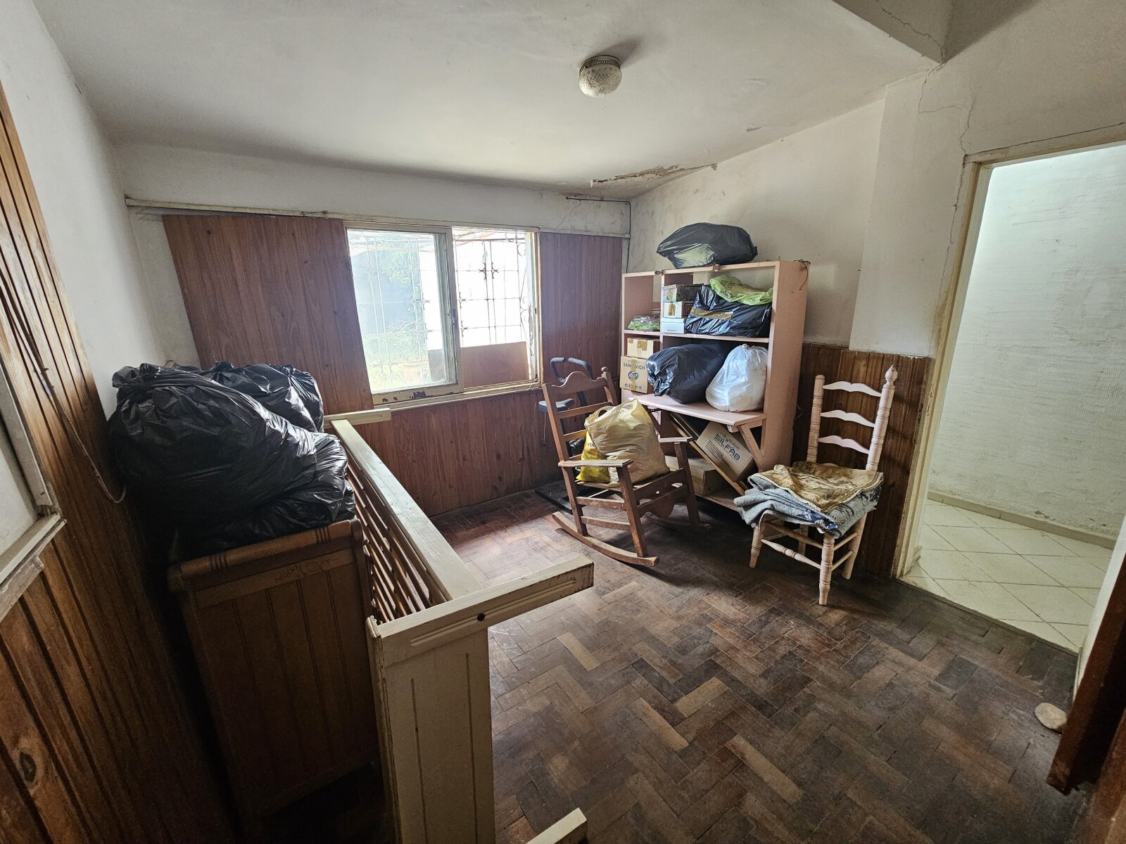 Casa a refaccionar en linda zona para inversión — foto 5