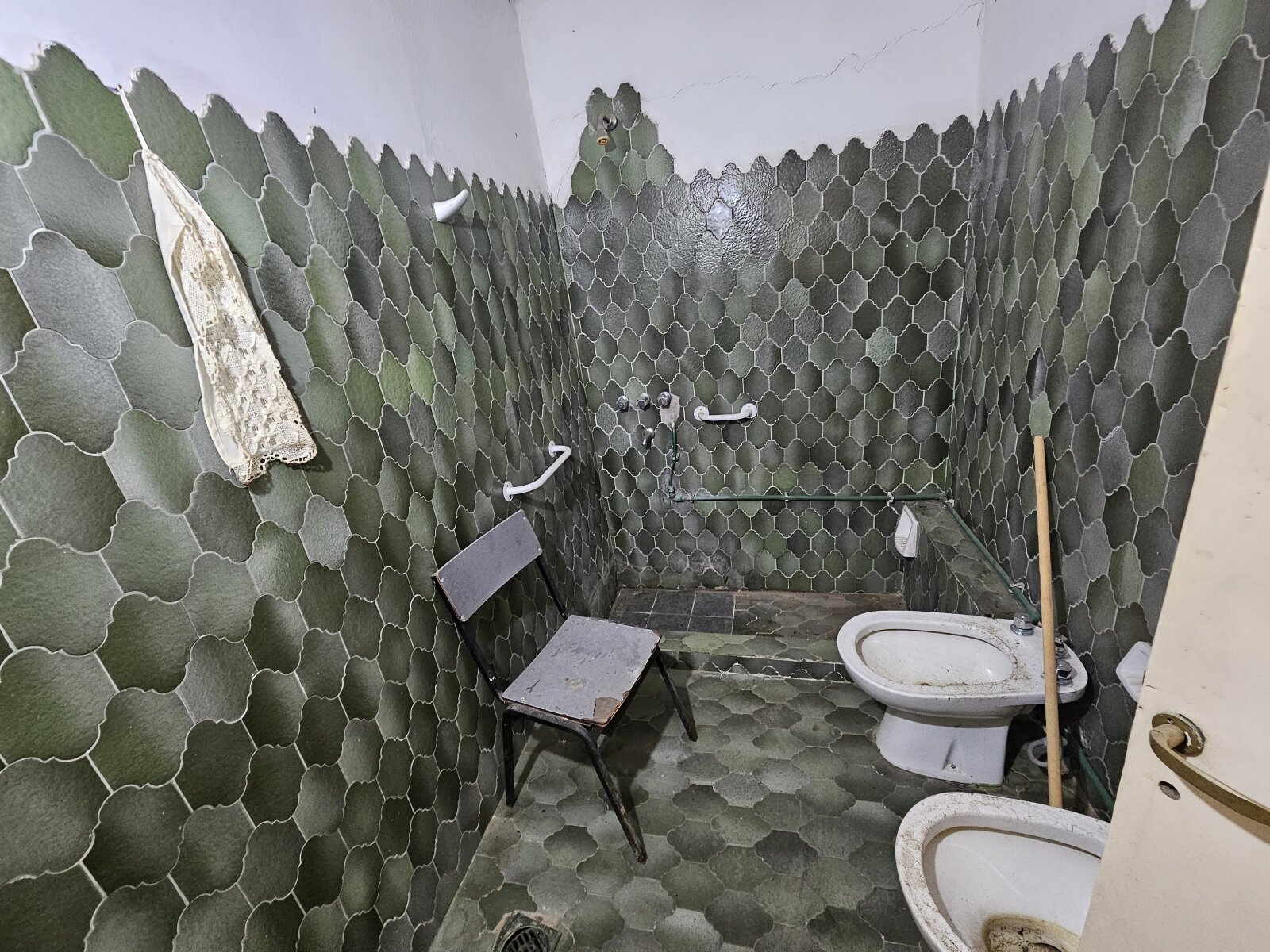 Casa a refaccionar en linda zona para inversión — foto 9