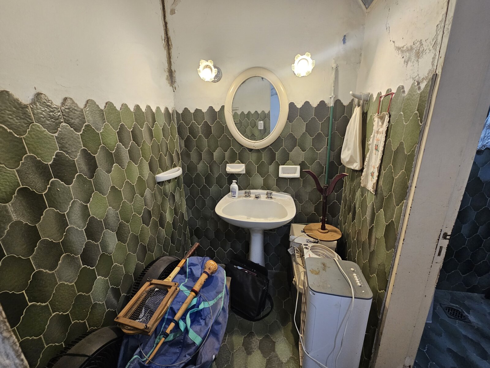 Casa a refaccionar en linda zona para inversión — foto 8