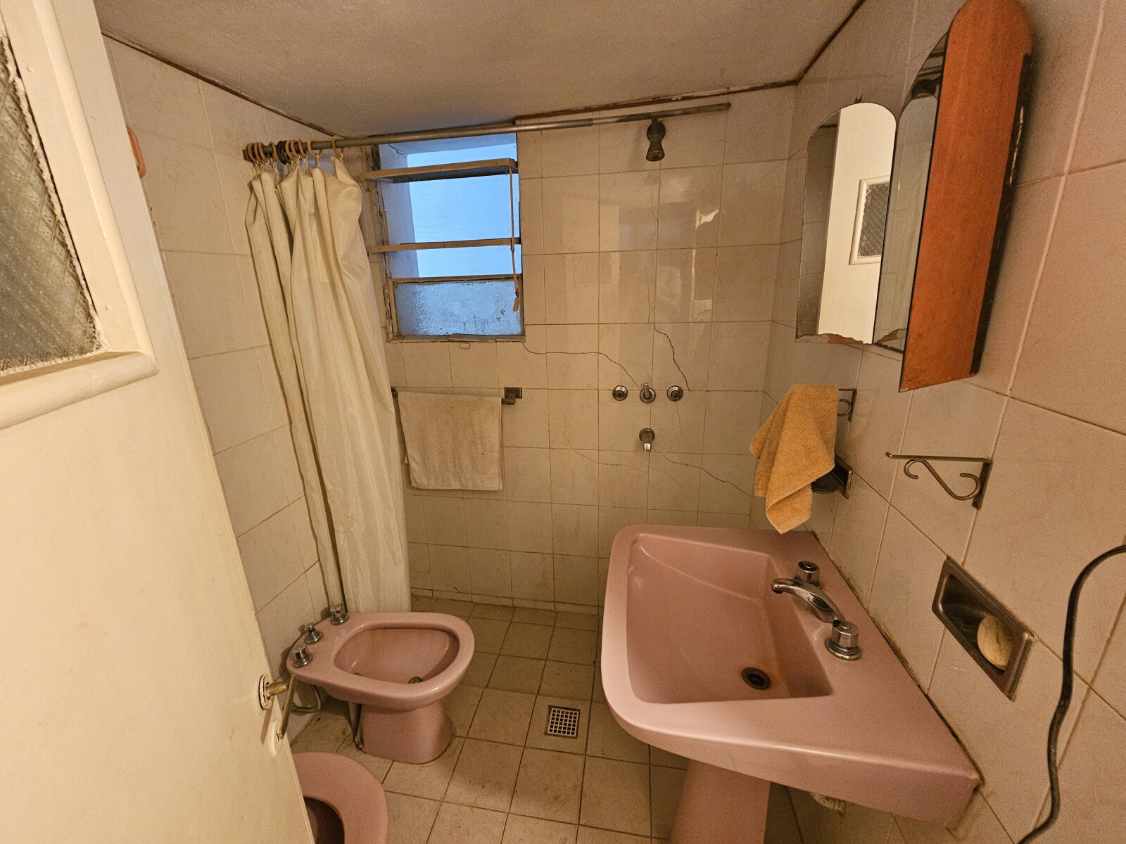 Casa a refaccionar en linda zona para inversión — foto 10