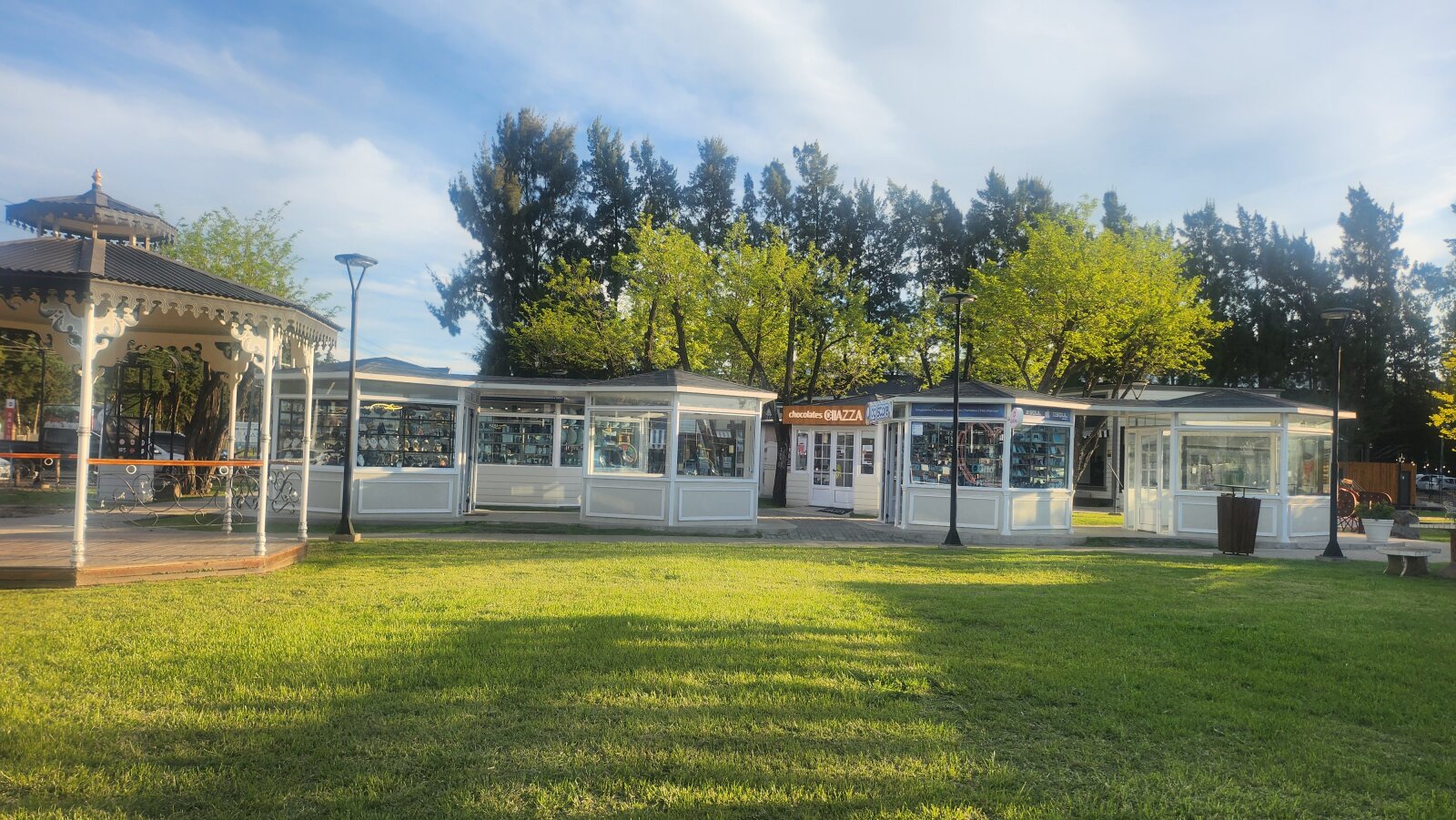 Locales comerciales y Góndolas en Alquiler Complejo ALL CANNING - 4