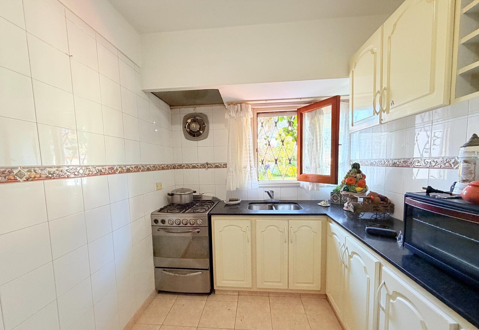 VENTA CASA CHALET 4 AMBIENTES CON JARDIN Y GARAGE — foto 12