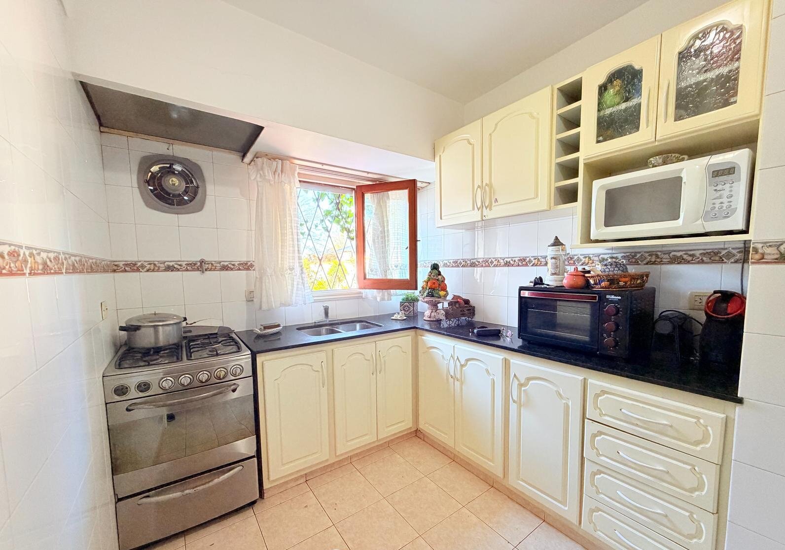 VENTA CASA CHALET 4 AMBIENTES CON JARDIN Y GARAGE — foto 11