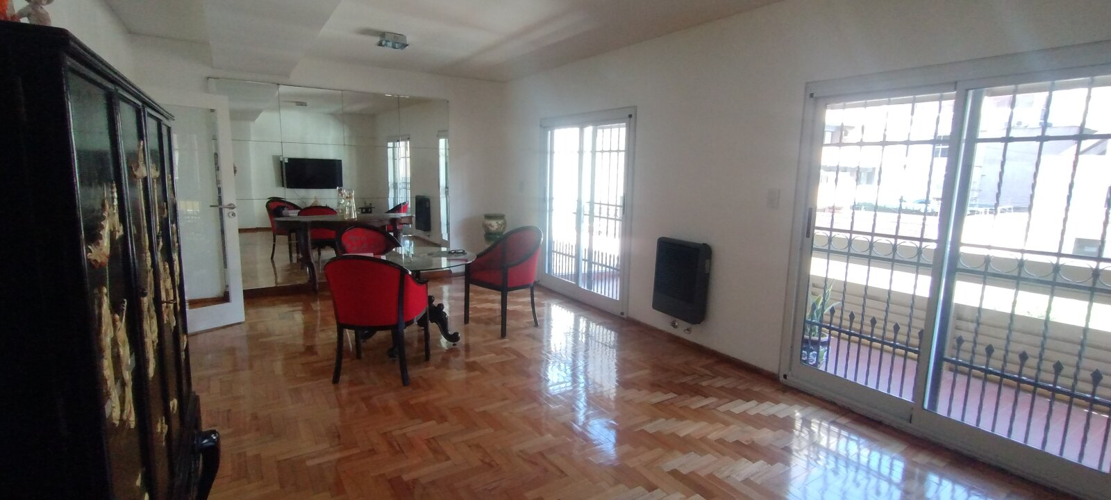 ORIGO NEGOCIOS INMOBILIARIOS VENDE HERMOSO DEPARTAMENTO EN PLENO CENTRO DE MENDOZA — foto 2