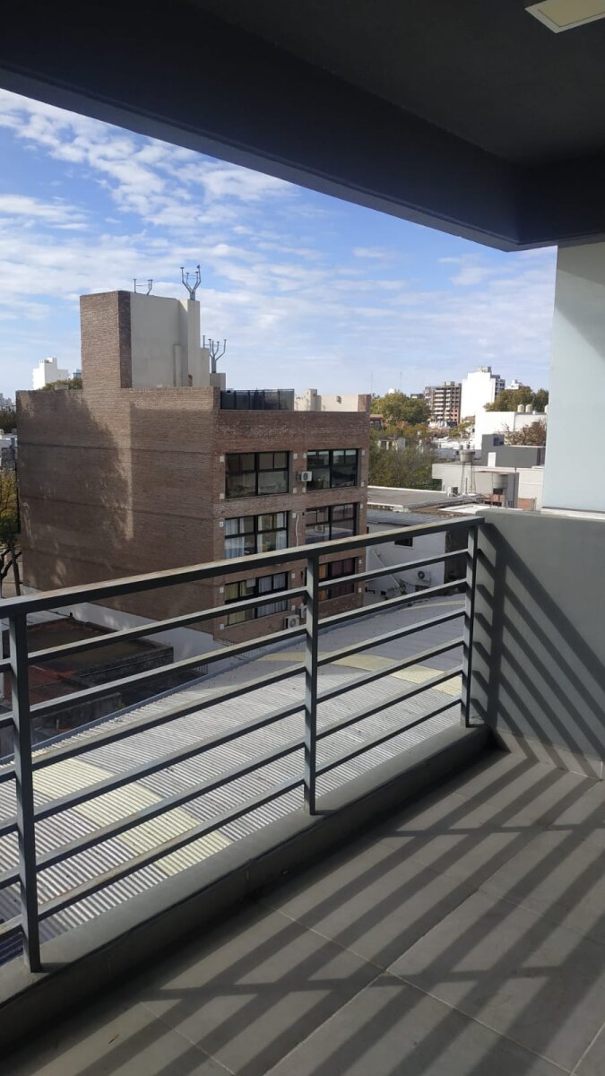 ALQUILER UN DORMITORIO CON COCHERA ECHESORTU — foto 13