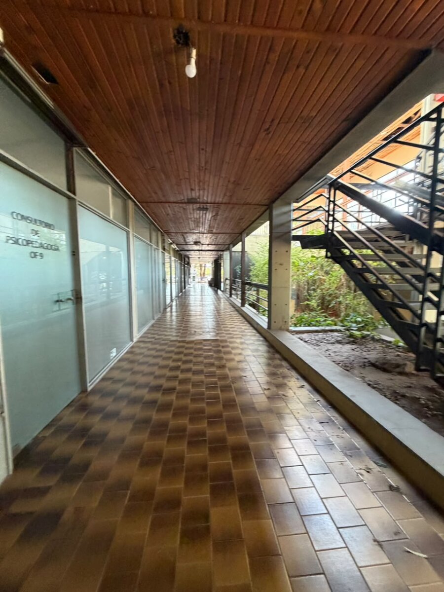 Oficina En venta Cerro de las Rosas - Imagen 9