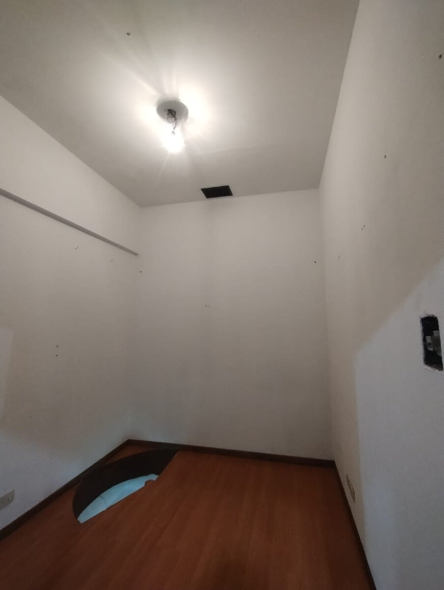 Local comercial en Galería Rustique - PB y Sótano - 18m² - Retiro - 6