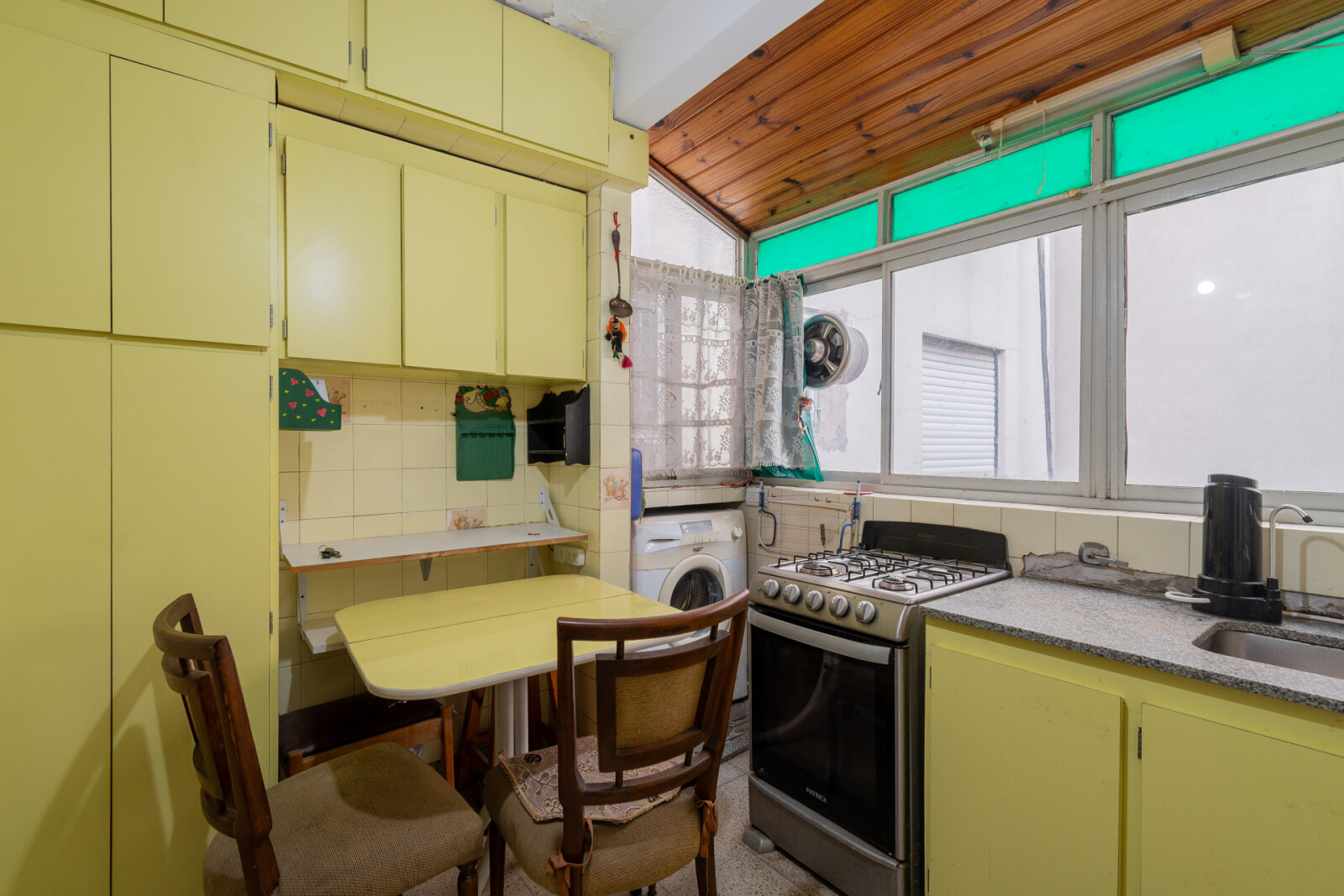 VENTA. 3 AMBIENTES CON BALCÓN EN VILLA URQUIZA. MUY LUMINOSO Y SILENCIOSO. EDIFICIO REACONDICIONADO. — foto 13
