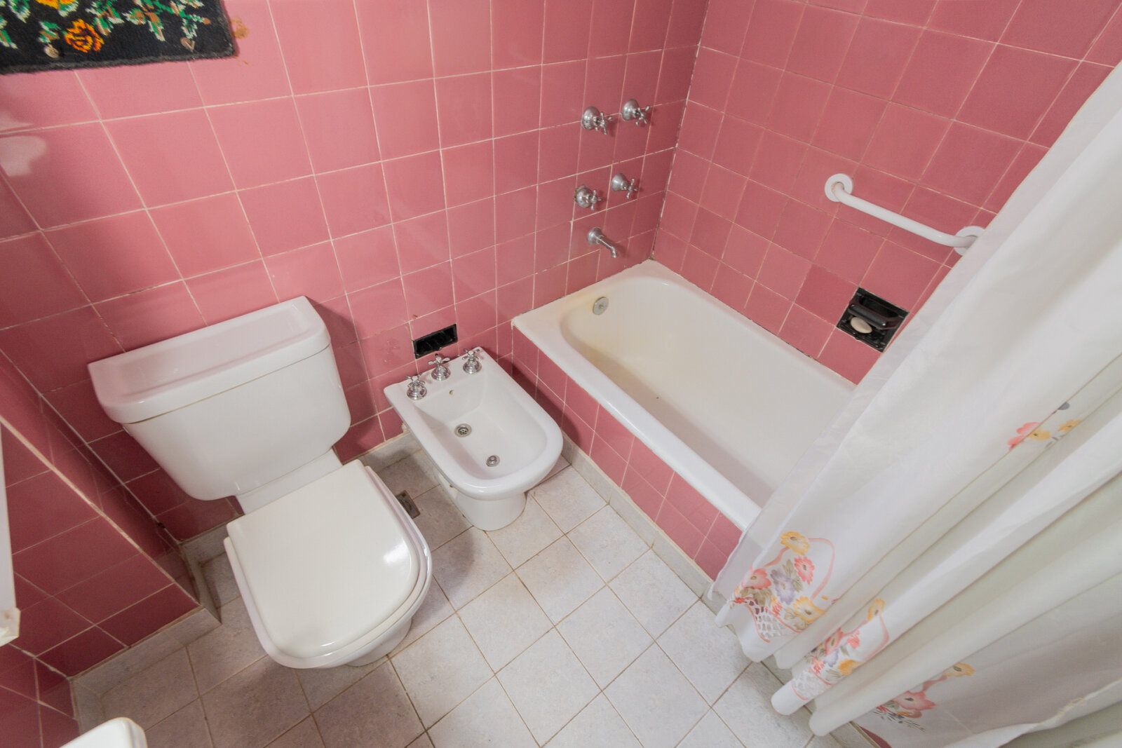 VENTA. 3 AMBIENTES CON BALCÓN EN VILLA URQUIZA. MUY LUMINOSO Y SILENCIOSO. EDIFICIO REACONDICIONADO. - 18