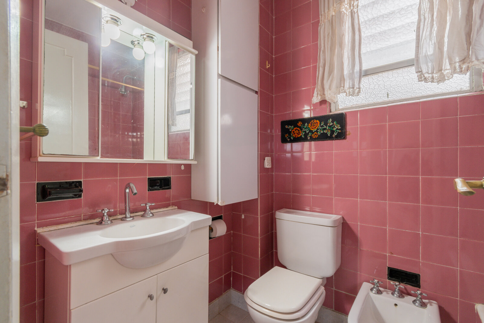 VENTA. 3 AMBIENTES CON BALCÓN EN VILLA URQUIZA. MUY LUMINOSO Y SILENCIOSO. EDIFICIO REACONDICIONADO. - 20