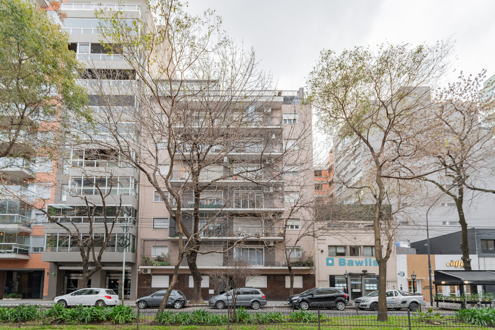 VENTA. 3 AMBIENTES CON BALCÓN EN VILLA URQUIZA. MUY LUMINOSO Y SILENCIOSO. EDIFICIO REACONDICIONADO. - 27