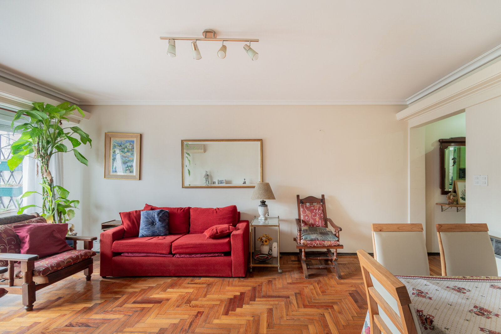 VENTA. 3 AMBIENTES CON BALCÓN EN VILLA URQUIZA. MUY LUMINOSO Y SILENCIOSO. EDIFICIO REACONDICIONADO. — foto 4