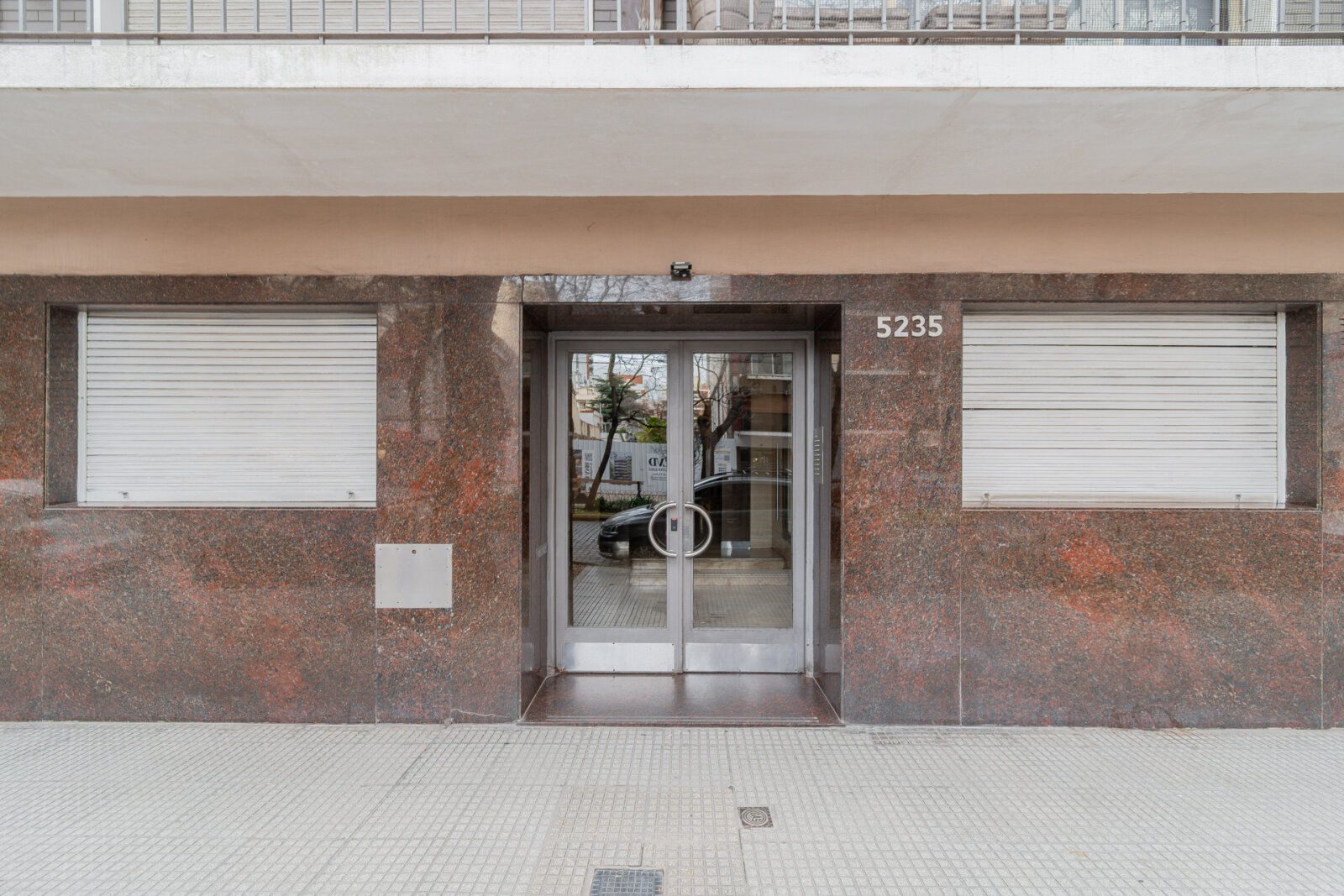 VENTA. 3 AMBIENTES CON BALCÓN EN VILLA URQUIZA. MUY LUMINOSO Y SILENCIOSO. EDIFICIO REACONDICIONADO. - 26
