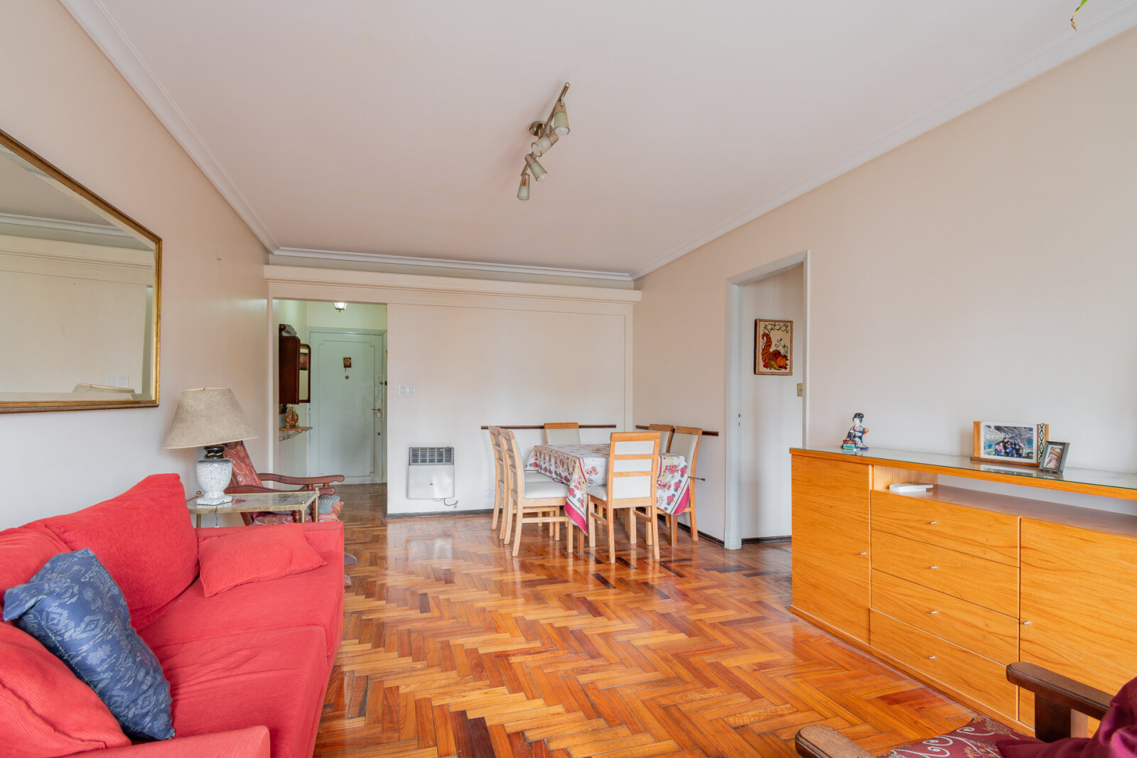 VENTA. 3 AMBIENTES CON BALCÓN EN VILLA URQUIZA. MUY LUMINOSO Y SILENCIOSO. EDIFICIO REACONDICIONADO. — foto 6