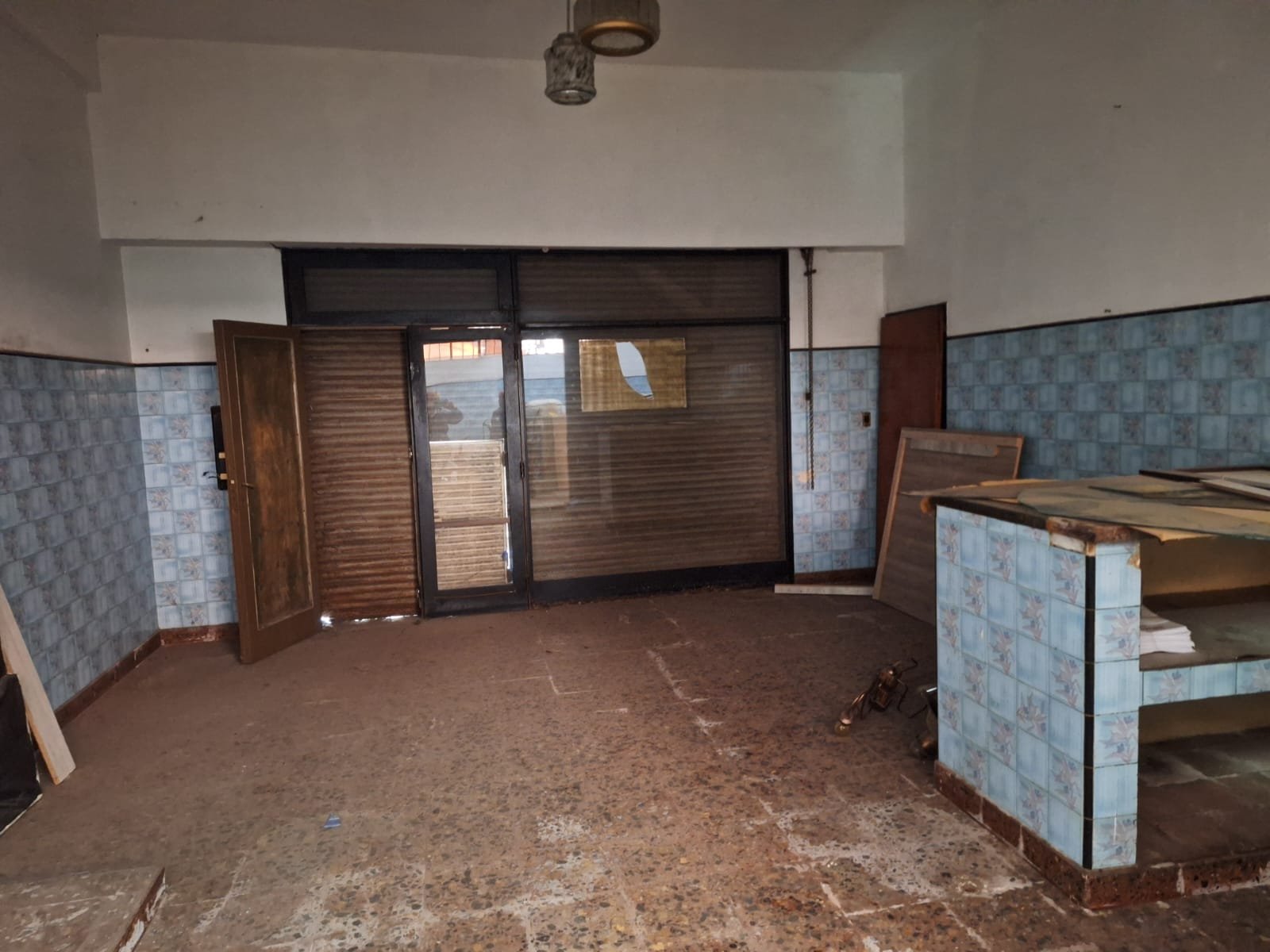 CASA 4 AMBIENTES CON LOCAL VENTA EN BLOCK - 28